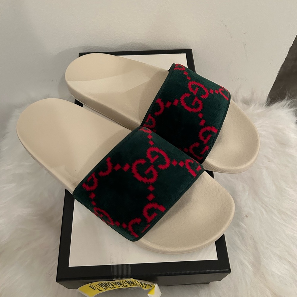 Gucci slides green and red velvet size 40